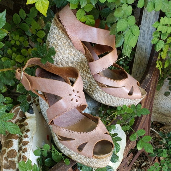 Pedro‎ Garcia Espana Mauve wedges - Picture 1 of 4